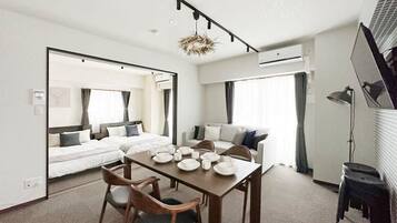 2 bedrooms, iron/ironing board, WiFi, bed sheets