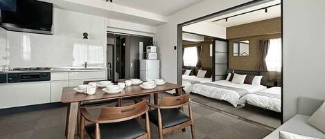 2 chambres, fer et planche à repasser, Wi-Fi, draps fournis