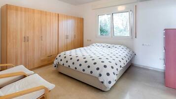 2 Schlafzimmer, Bügeleisen/Bügelbrett, Reisekinderbett, WLAN