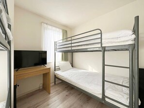 1 bedroom, iron/ironing board, WiFi, bed sheets - Attractive 1Br Aptt for 4 people in Onomichi (Onomichi)