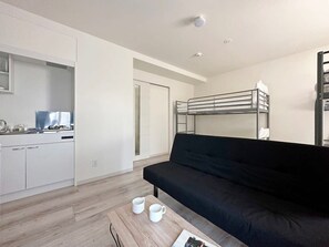 テレビ、書斎 / ワークスペース