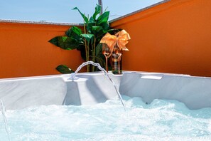 Outdoor spa tub - Holiday Villa Andja  with spa area and whirlpool (Banjole)