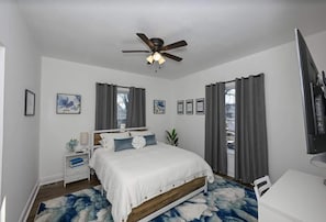 6 habitaciones, escritorio y tabla de planchar con plancha 