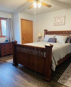 3 quartos, Wi-Fi de cortesia, roupa de cama