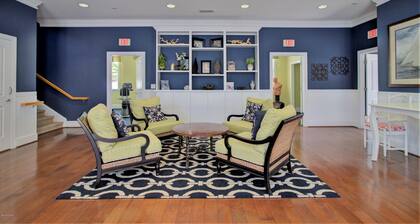 Ready for the Beach? Family Sized Condo Close to Everything!!