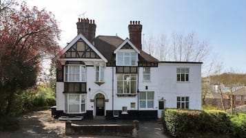 Apartment, Multiple Beds | Exterior