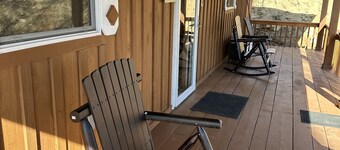 Manchester's Mountain of Rest
Mountain top/ private/sunsets/animals/rest relax