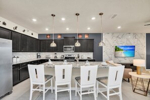 Frigorifero, microonde, forno, lavastoviglie