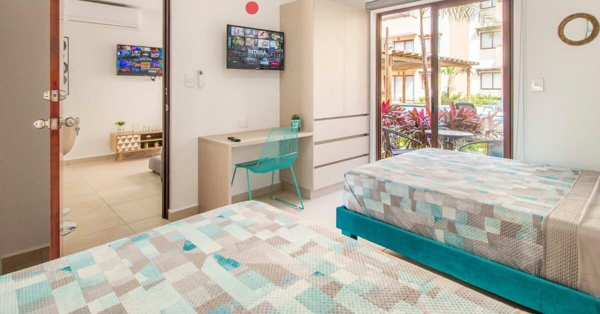 1 bedroom, desk, WiFi