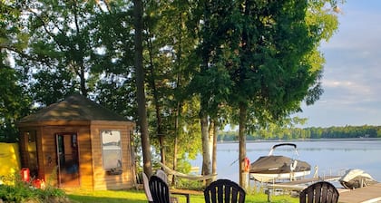 Stunning Lakehouse with all the luxuries of home