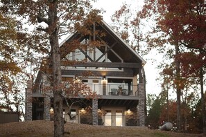 Exterior - Lakefront Escape | Hot Tub | Kayaks | Fishing | ATV Trails (Mena)