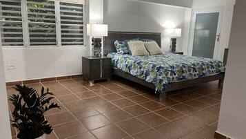 1 bedroom, travel cot, free WiFi, bed sheets