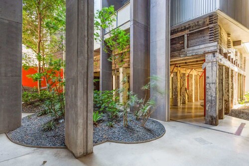 Chic 1-Bed Apartment in the Heart of Newtown