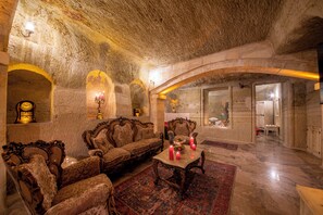 King Pool Cave Suite | Room amenity - Turkan Cave Hotel (Ürgüp)
