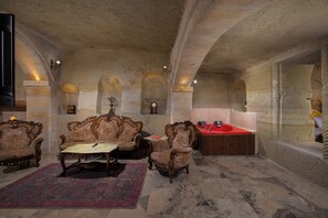 King Pool Cave Suite | Vista do quarto