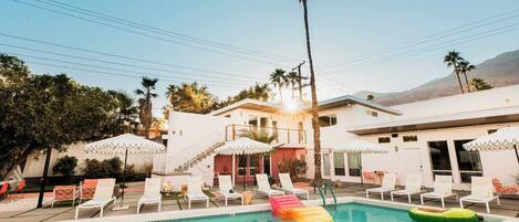 Studio (Multiple Bedrooms) | Front of property