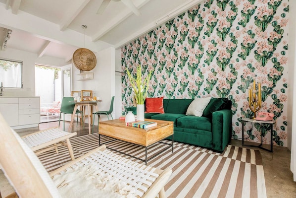 Studio (Multiple Bedrooms) | Interior