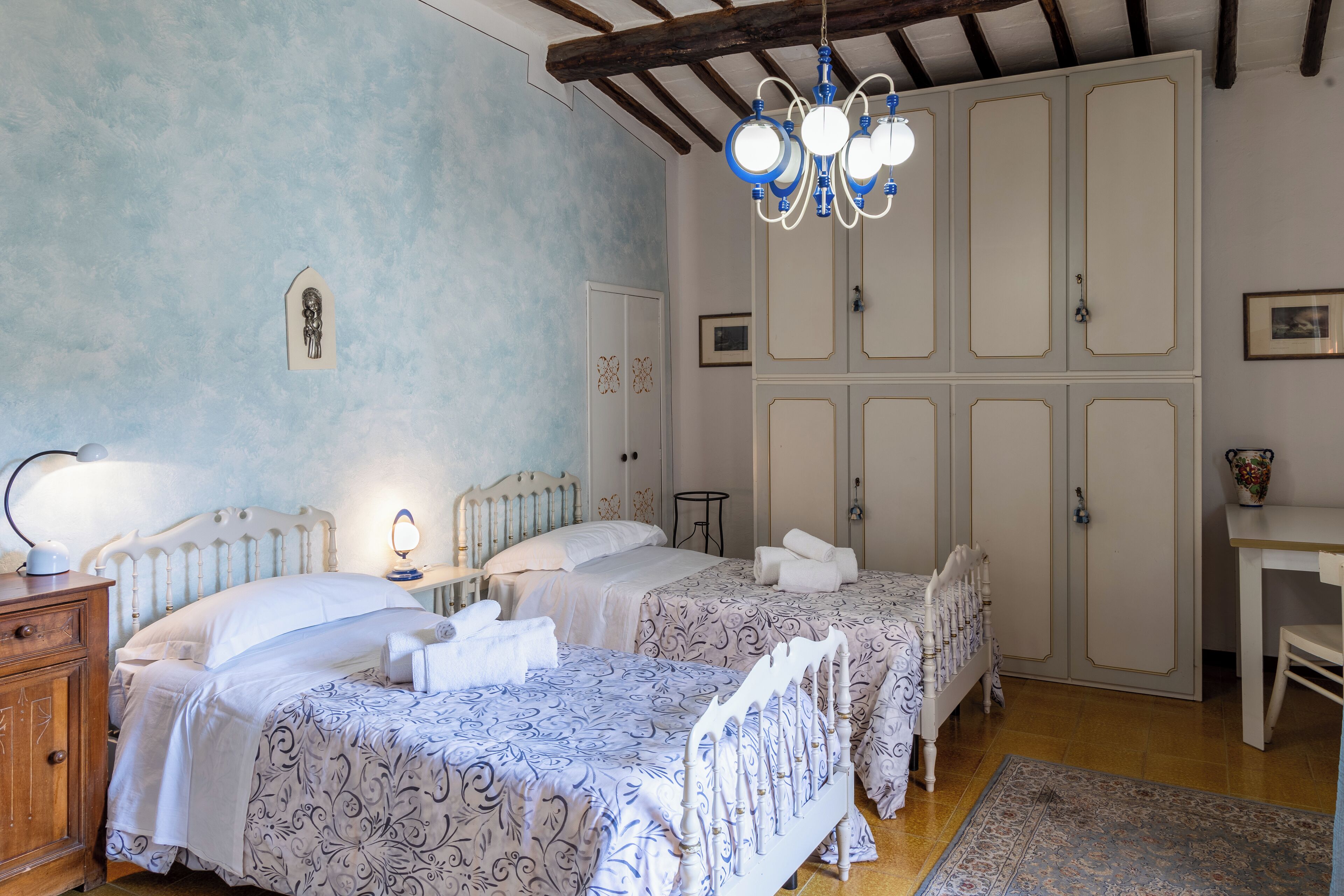 2 bedrooms, WiFi, bed sheets