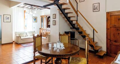 Ancient App. Immersed in History