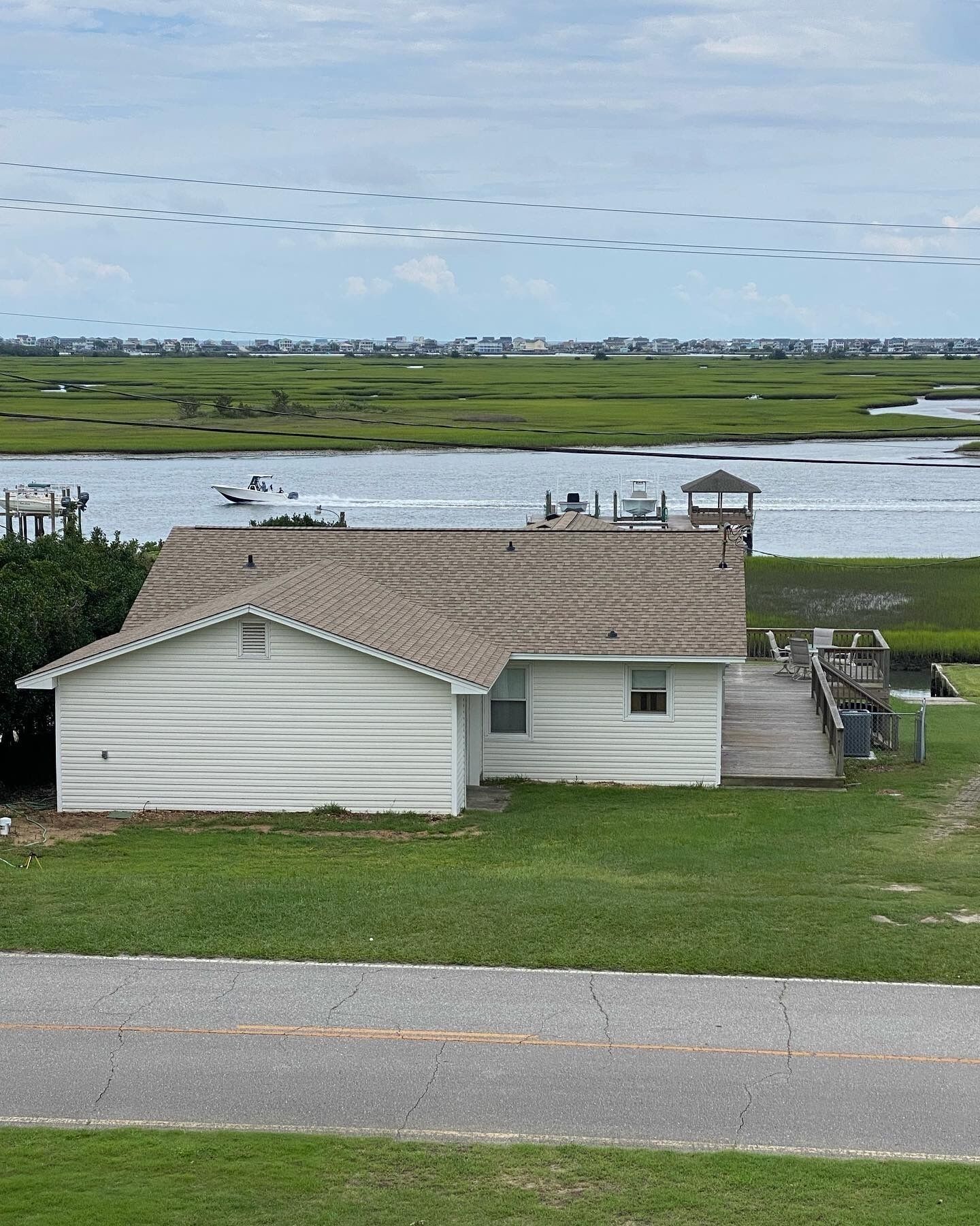 Quaint Intracoastal waterway house with specular views!