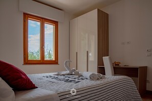 2 Schlafzimmer, Schreibtisch, Bügeleisen/Bügelbrett, kostenloses WLAN