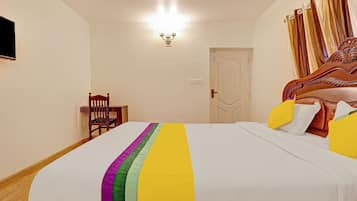 Standard Room | Desk, iron/ironing board, bed sheets