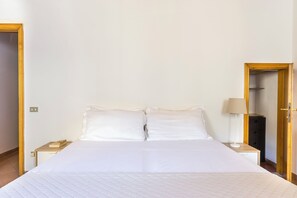 1 bedroom, iron/ironing board, free WiFi, bed sheets - Ruote for three - One Bedroom Apartment, Sleeps 3 (Firenze)