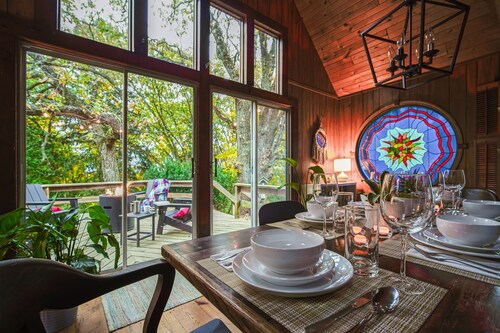 Secluded in the Woods, Hot Tub