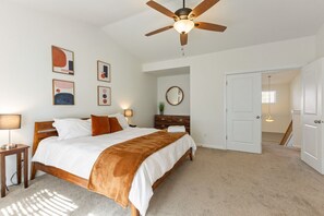 5 bedrooms, desk, iron/ironing board, travel crib