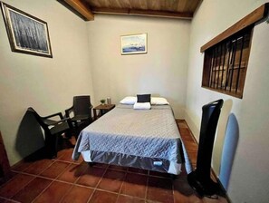 4 bedrooms, bed sheets