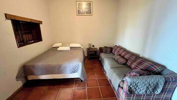 4 bedrooms, bed sheets