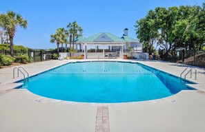 Outdoor pool - 45 Ocean Point by Avantstay Amazing Views + Beach Access & Community Pool Access (Isle of Palms)