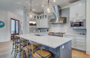 House (5 Bedrooms) | Interior - 4 36th Avenue by Avantstay Chef's Kitchen, Rooftop & Pool! (Isle of Palms)