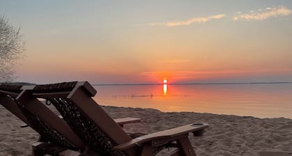Peaceful, private Ottertail Lake Retreat