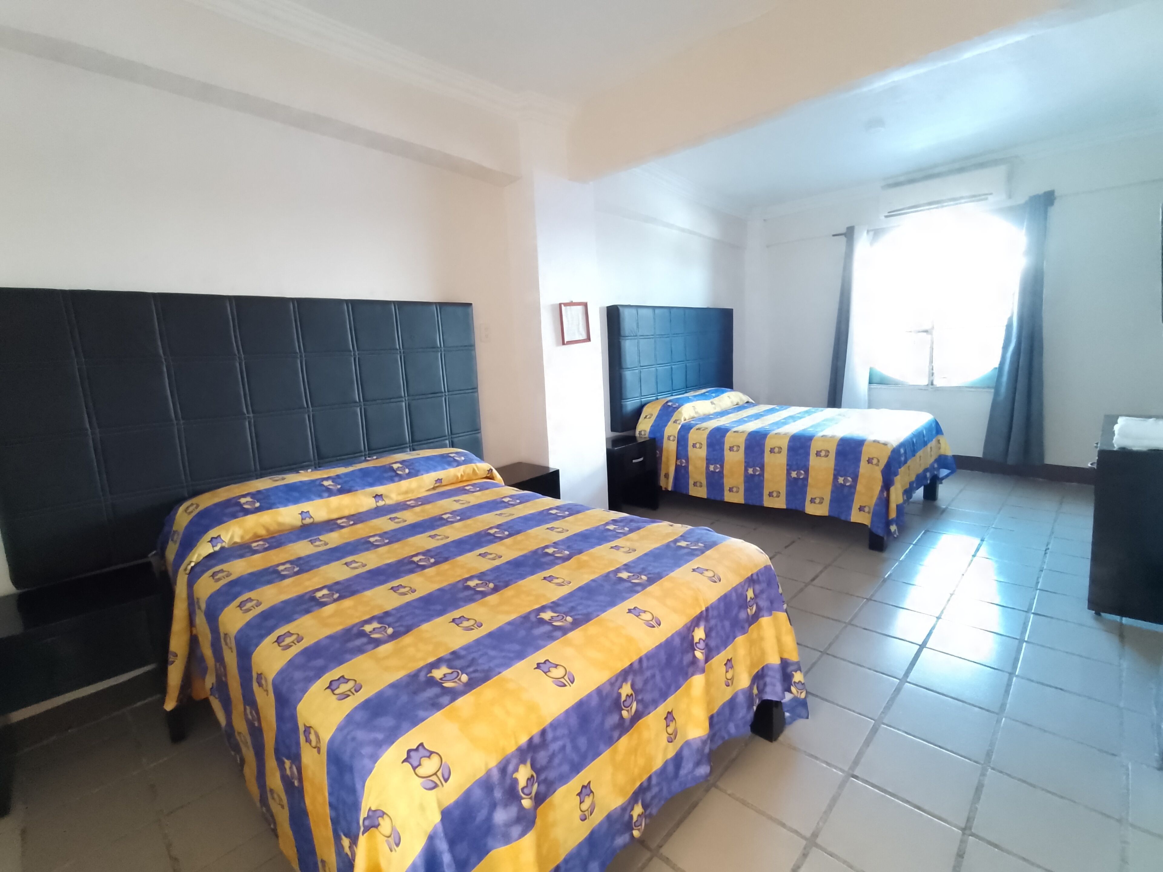 Phòng đôi cơ bản | Màn/rèm cản sáng, bàn ủi/dụng cụ ủi quần áo 