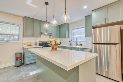 Modern Family Journey Niagara Gateway- All Ensuite BR • 7 beds