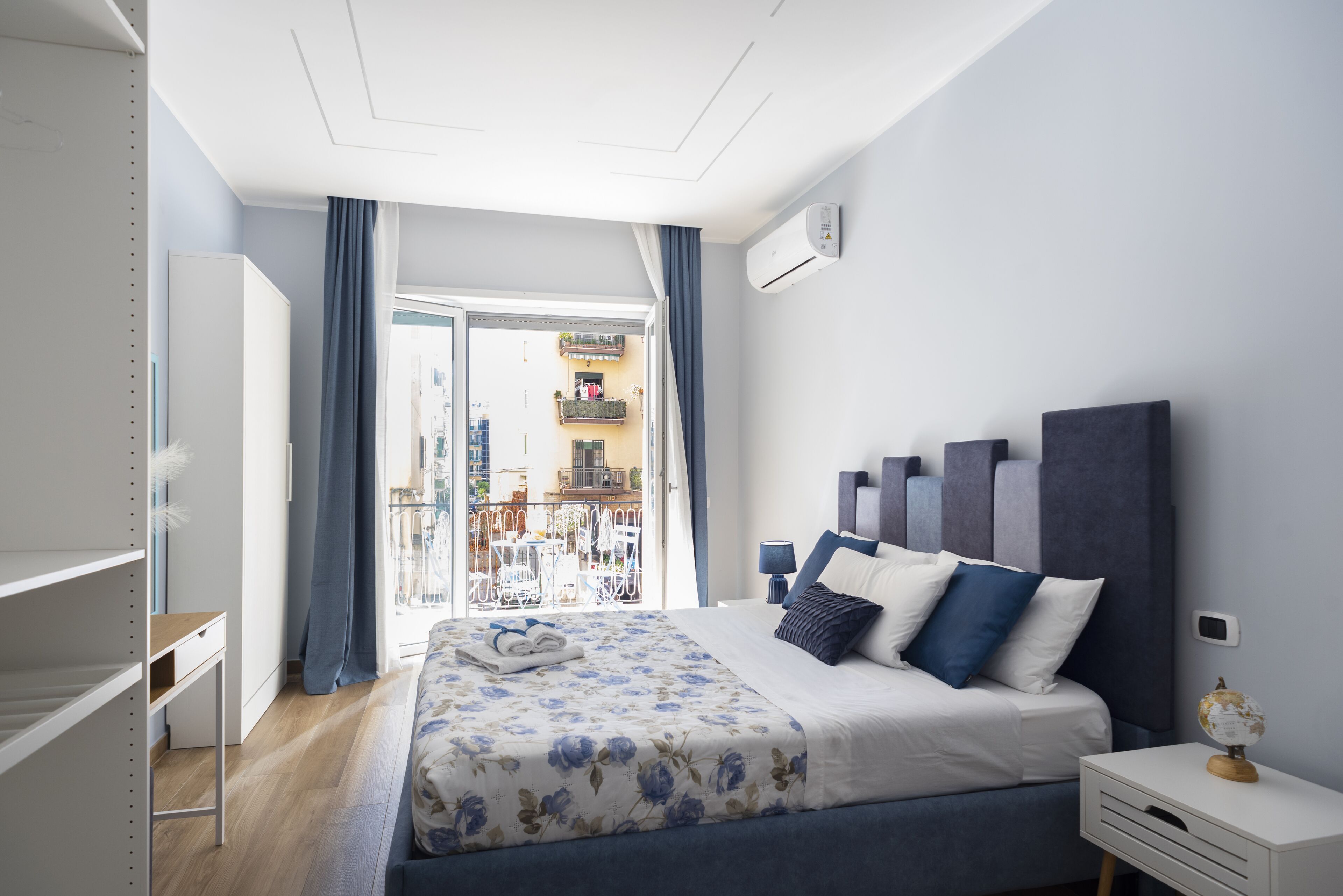 1 Schlafzimmer, individuell dekoriert, individuell eingerichtet