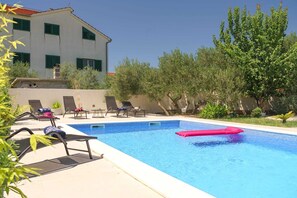 Outdoor pool - Holiday Home with Pool in Srima- "D" (Srima)