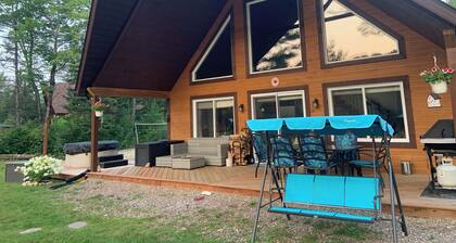 Coulonge RiverRose Water Front Chalet CITQ#313412