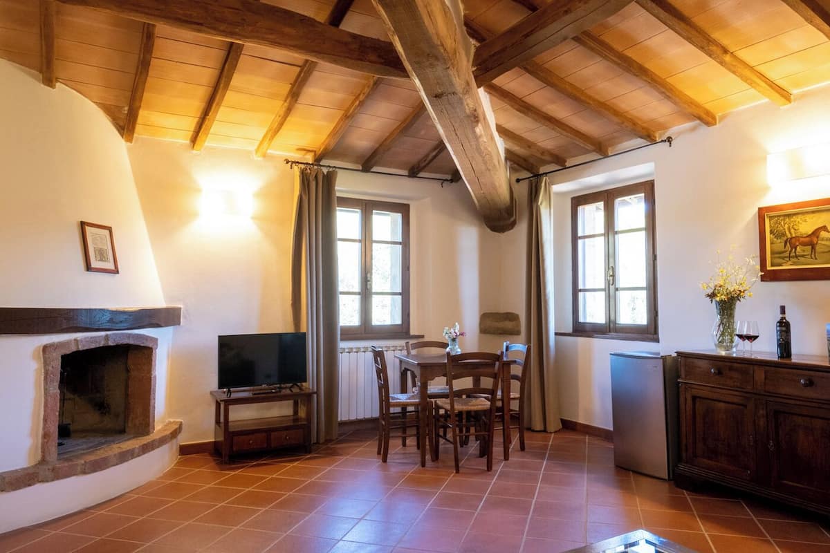 Executive suite, uitzicht op heuvels | 2 slaapkamers, luxe beddengoed, gratis wifi, beddengoed