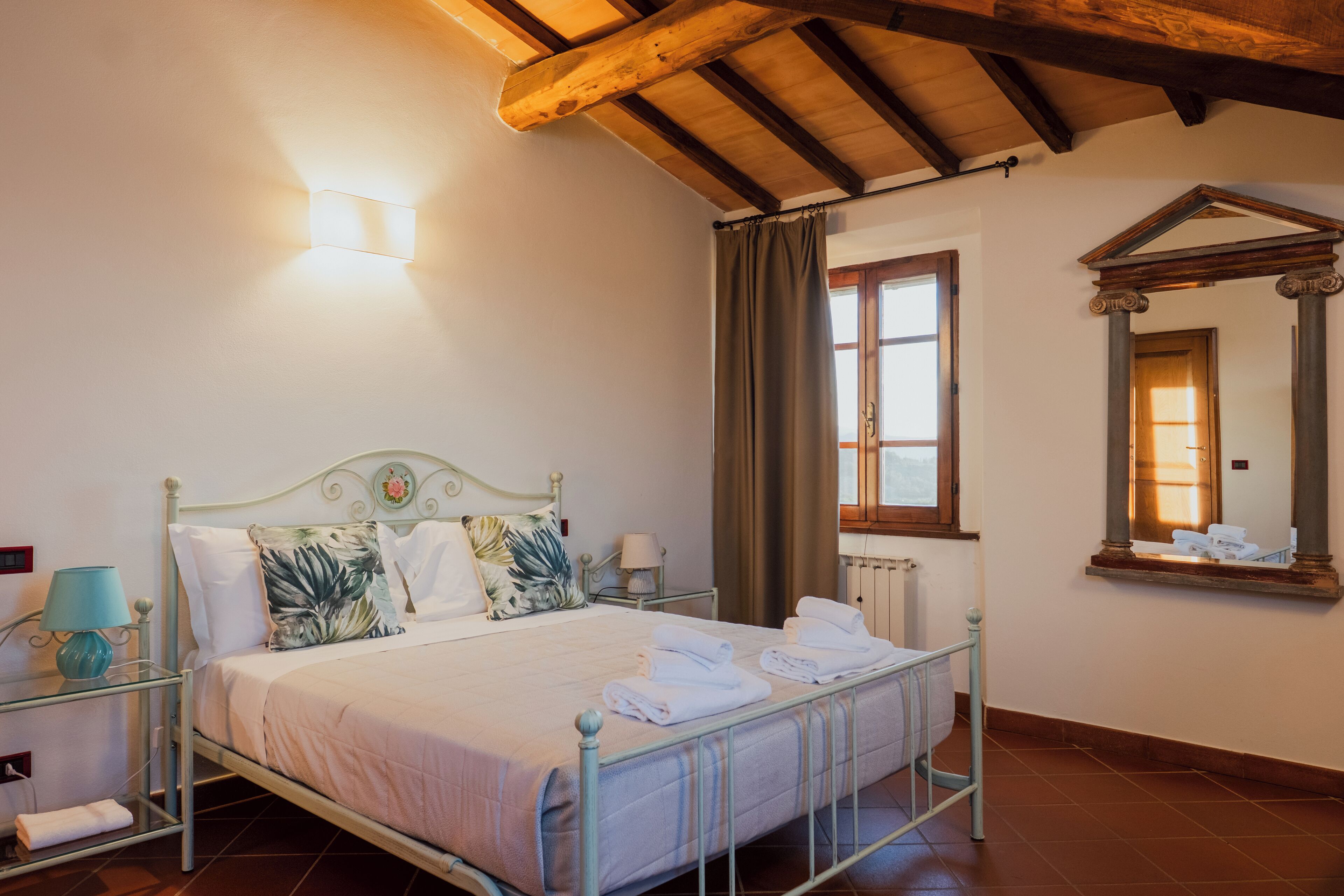 Suite Executive, 2 camere da letto, aria condizionata, vista piscina | Biancheria da letto di alta qualità, Wi-Fi gratuito, lenzuola