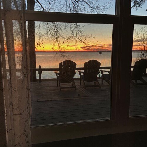 Amazing big waterfront view of Sam Rayburn Lake