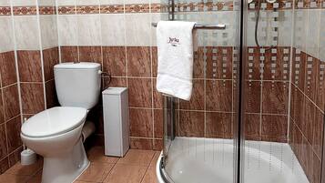 Standard Studio Suite, 1 Bedroom | Bathroom