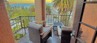 Penthouse with Unobstructed Views!