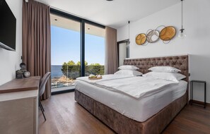5 habitaciones, cuna de viaje, wifi gratis y ropa de cama 