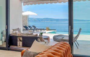 A heated pool - Pet friendly home in Omis with sauna (Omis)
