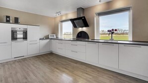 Uklassifisert bilde, 4 av 19, knapp