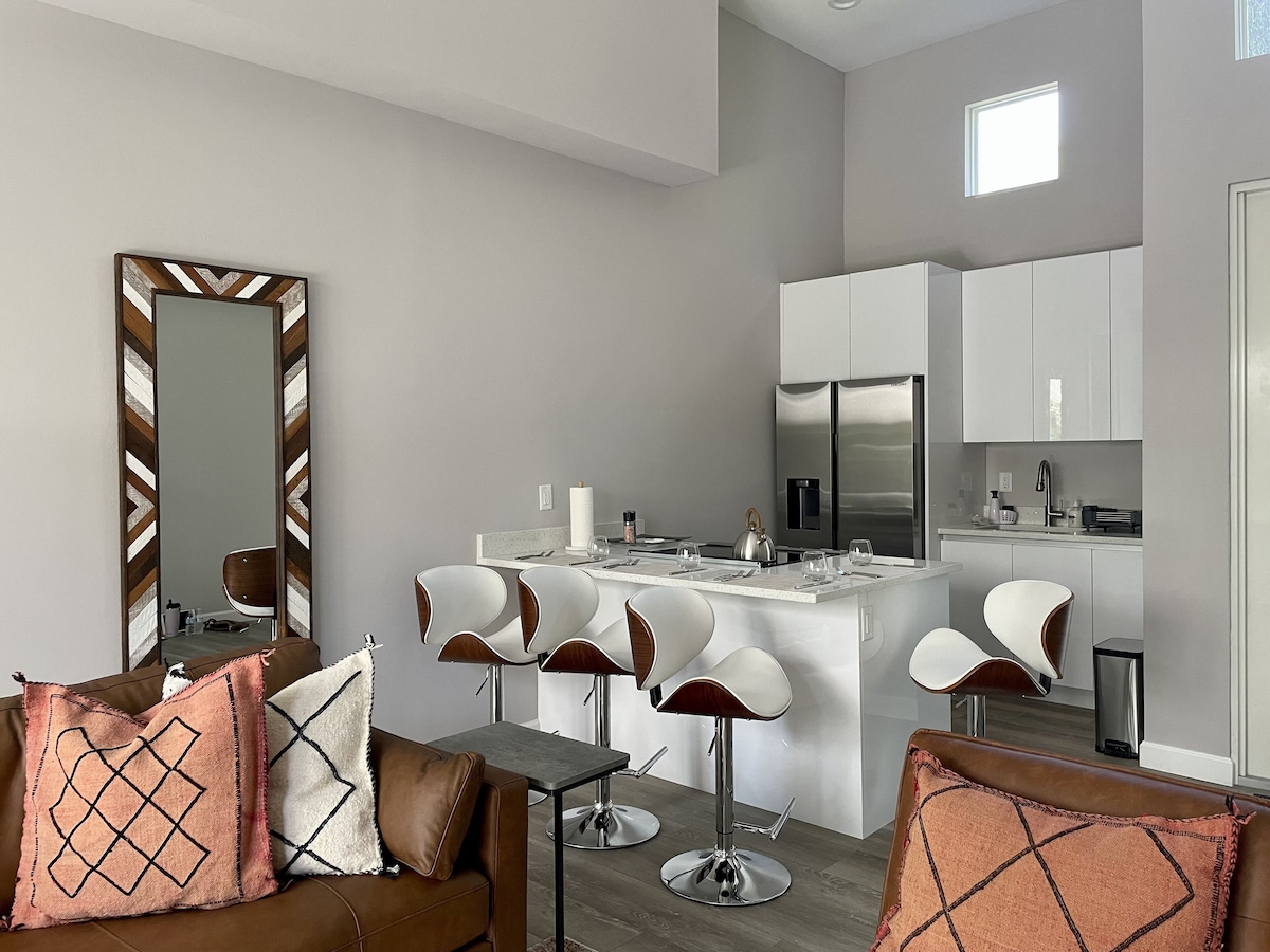 Photo 5 of Moninanu - Modern Wooded Cottage in North Naples