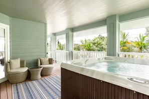 Indoor spa tub