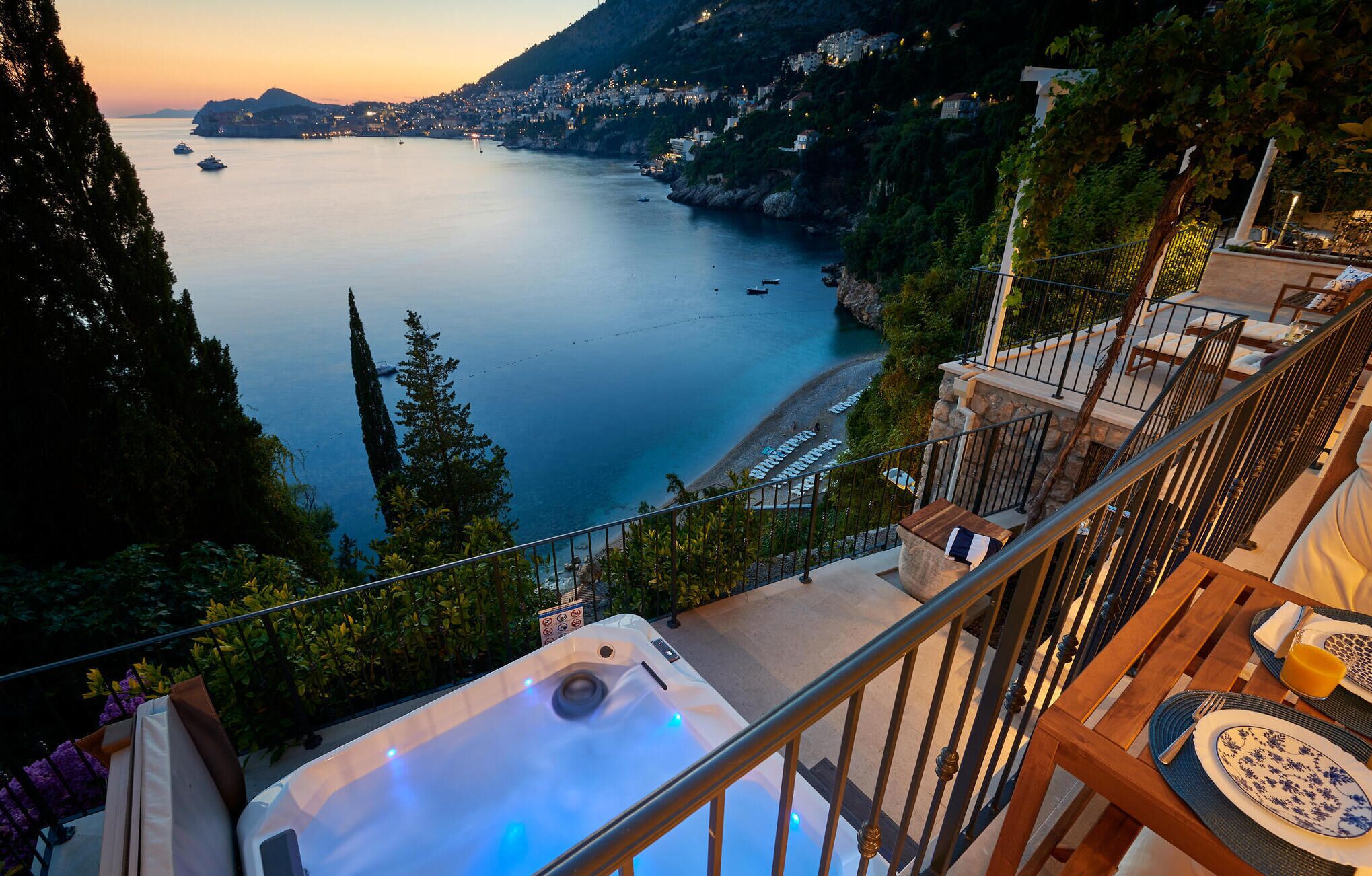 Bain à remous extérieur